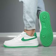کفش کتونی طرح نایک ایرفورس سفید لوگو سبز زیره سبز